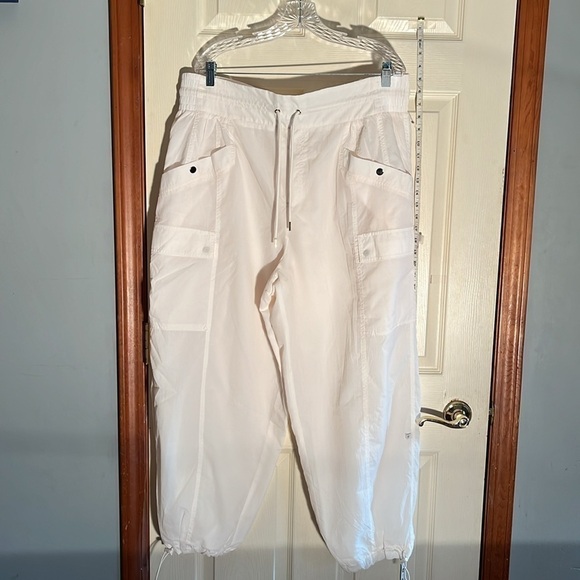 Athleta, Alicia Keys-18-cream-High waisted utility cargo jogger with drawstring - Picture 5 of 16